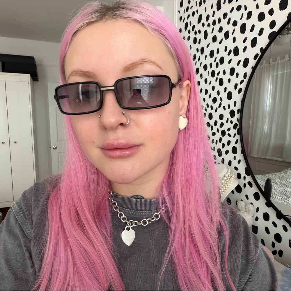 CHANEL vintage Black Sunglasses - Picture 8 of 8